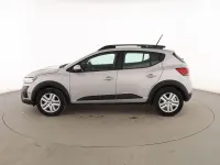 Usado Dacia Sandero Expression 91 CV (66 kW) 2023 Plata Berlina