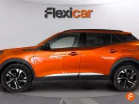 Usado Peugeot 2008 Allure 131 CV (96 kW) 2023 Naranja SUV