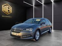 Usado Skoda Superb Ambition 150 CV (110 kW) 2022 Gris / plata Familiar