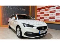 Usado Seat Leon Style 150 CV (110 kW) 2021 Blanco Familiar