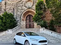 Usado Ford Focus Trend 95 CV (69 kW) 2015 Blanco Berlina