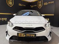 Usado Kia Ceed 120 CV (88 kW) 2024 Blanco Utilitario