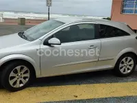 Usado Opel Astra GTC Enjoy 105 CV (77 kW) 2008 Gris / plata Berlina
