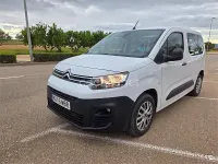 Usado Citroën Berlingo Live 102 CV (75 kW) 2022 Blanco Monovolumen