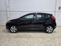 Usado Ford Fiesta Trend 69 CV (50 kW) 2010 Negro Utilitario