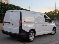 Usado VW Caddy Maxi 102 CV (75 kW) 2021 Blanco Monovolumen
