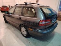 Usado Volvo V40 115 CV (84 kW) 2002 Azul Familiar