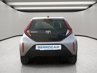 Usado Toyota Aygo X Play 72 CV (52 kW) 2022 Gris SUV