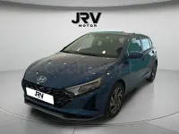Nuevo Hyundai i20 100 CV (73 kW) 2025 Rojo Utilitario