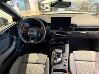 Usado Audi A5 354 CV (260 kW) 2024 Blanco glaciar metalizado/capota roja Coupe