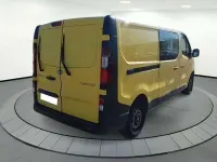 Usado Renault Trafic 95 CV (69 kW) 2019 Amarillo Monovolumen
