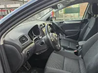 Usado VW Golf VII 105 CV (77 kW) 2012 Gris / plata Berlina