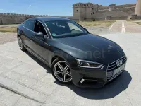 Usado Audi A5 Sportback Sport 150 CV (110 kW) 2018 Azul Utilitario