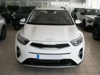 Usado Kia Stonic 100 CV (73 kW) 2024 Blanco SUV