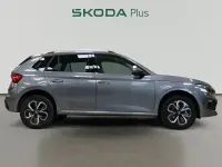 Usado Skoda Kamiq Selection 115 CV (84 kW) 2025 Gris SUV