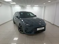 Usado Cupra Leon 150 CV (110 kW) 2025 Azul Berlina