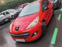 Usado Peugeot 207 90 CV (66 kW) 2009 Rojo Berlina