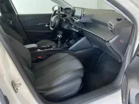 Usado Peugeot 208 Allure 102 CV (75 kW) 2020 Blanco Utilitario