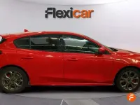 Usado Ford Focus ST-Line 125 CV (91 kW) 2022 Rojo Berlina