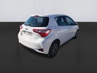 Usado Toyota Yaris Hybrid Active 100 CV (73 kW) 2019 Blanco Berlina