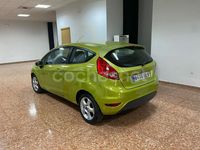 Usado Ford Fiesta Trend 68 CV (50 kW) 2009 Verde Berlina
