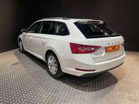 Usado Skoda Superb Ambition 150 CV (110 kW) 2021 Blanco Berlina