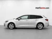 Usado Toyota Corolla Active 122 CV (89 kW) 2022 Gris / plata Familiar