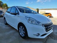 Usado Peugeot 208 Style 82 CV (60 kW) 2015 Blanco Utilitario