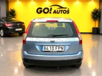 Usado Ford Fiesta Ambiente 70 CV (51 kW) 2007 Azul Utilitario