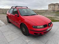Usado Seat Leon Sport 180 CV (132 kW) 2000 Rojo Utilitario