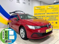 Usado VW Golf VIII Life 110 CV (80 kW) 2022 Granate Familiar