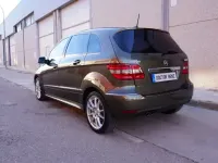 Usado Mercedes B200 193 CV (141 kW) 2009 Marrón Monovolumen