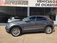 Usado VW T-Roc 115 CV (84 kW) 2023 Gris / plata SUV