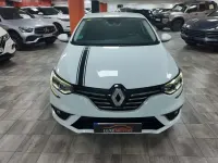 Usado Renault Mégane IV Zen 132 CV (97 kW) 2018 Blanco Utilitario