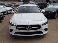 Usado Mercedes CLA180 Shooting Brake 115 CV (84 kW) 2022 Blanco Familiar