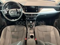 Usado Skoda Kamiq 110 CV (80 kW) 2022 Azul SUV