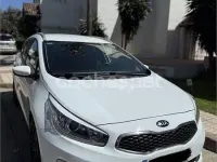 Usado Kia Ceed Plus 100 CV (73 kW) 2017 Blanco Utilitario