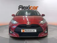 Usado Toyota Yaris Hybrid Active 116 CV (85 kW) 2025 Rojo Berlina