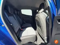 Käytetty Renault Clio V Techno 101 HP (74 kW) 2025 Sininen Sedan