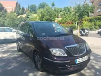 Usado Lancia Phedra 170 CV (125 kW) 2008 Granate Monovolumen