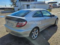Usado Mercedes C200 Sport Edition 122 CV (89 kW) 2007 Gris / plata Berlina