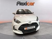 Usado Toyota Yaris Hybrid Active 116 CV (85 kW) 2024 Blanco Berlina
