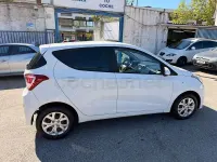 Usado Hyundai i10 66 CV (48 kW) 2014 Blanco Utilitario