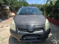Usado Toyota Corolla Verso Luna 136 CV (100 kW) 2007 Gris / plata Monovolumen