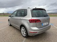 Usado VW Golf Sportsvan Advance 130 CV (95 kW) 2018 Gris / plata Monovolumen