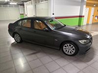 Usado BMW 320 170 CV (125 kW) 2007 Gris Berlina