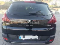 Usado Peugeot 3008 Access 120 CV (88 kW) 2015 Negro Familiar