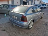 Usado Opel Astra Edition 80 CV (58 kW) 2004 Gris Berlina