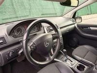 Usado Mercedes A180 109 CV (80 kW) 2009 Gris Berlina