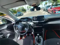 Usado Peugeot 208 Active 100 CV (73 kW) 2022 Blanco Utilitario